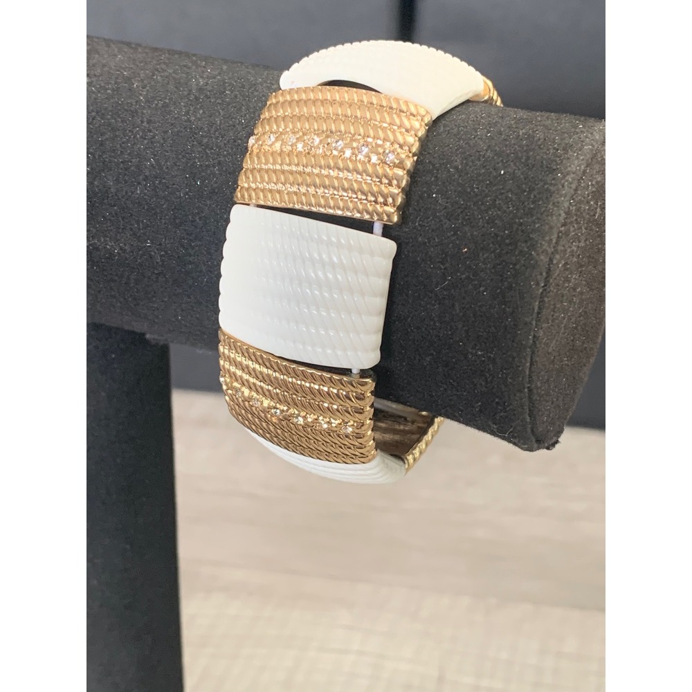 NRQ Gold Tone White Resin Crystal Rope Texture Stretch Panel Bracelet 4854